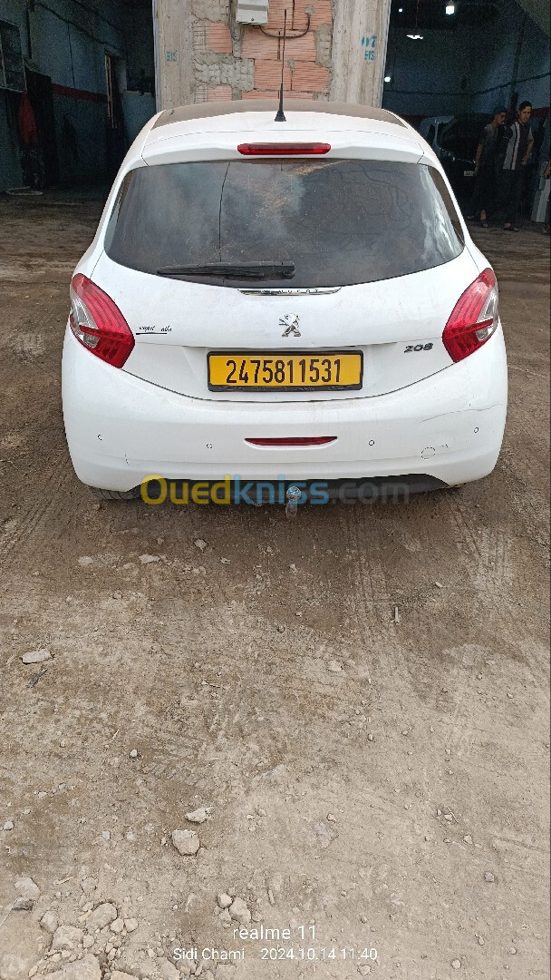 Peugeot 208 2015 Allure