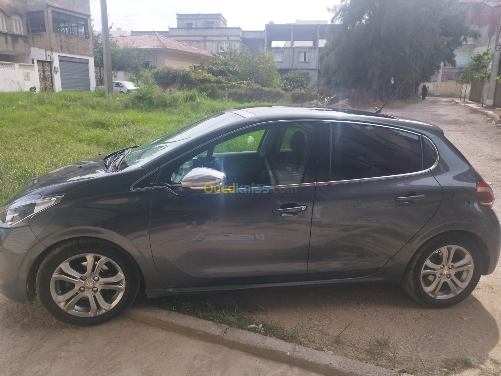 Peugeot 208 2014 Alure