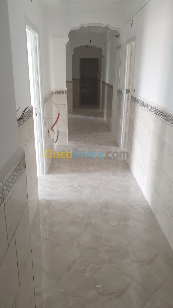 Location Appartement F5 Bouira Mchedallah