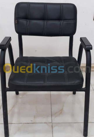 Chaise visiteur AN-414 noire