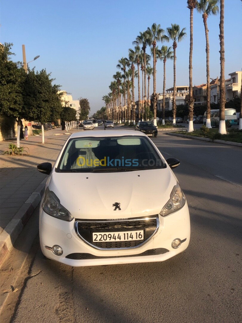 Peugeot 208 2014 Allure