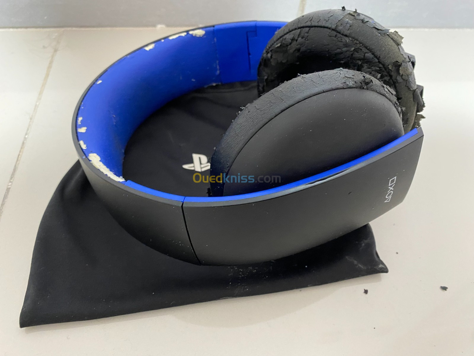 Sony Casque PS4 Sans Fil, Compatible PS VR, Audio 3D,  Noir