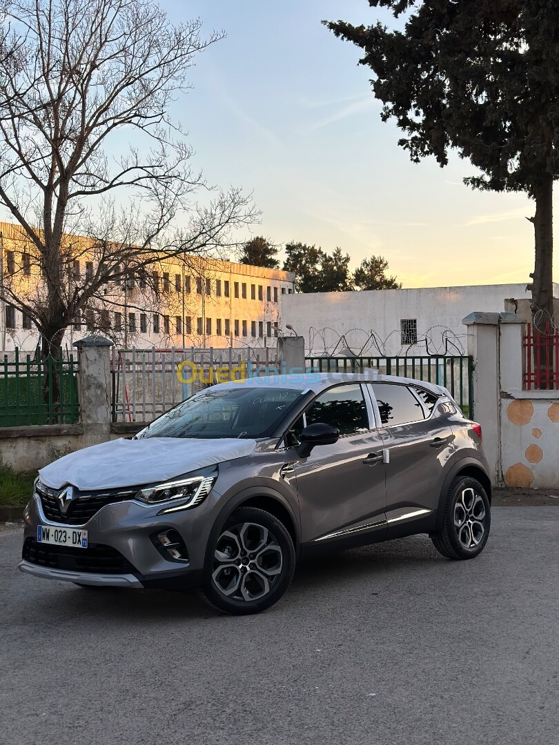 Renault Captur 2024 Intest