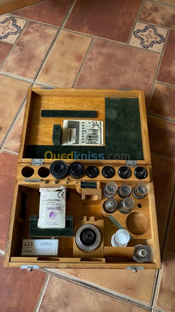 Microscope Nikon Alphaphot YS avec accessoires complets en excellent état