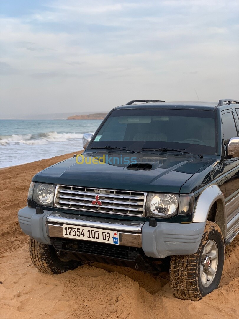 Mitsubishi Pajero Court 2000 Pajero Court