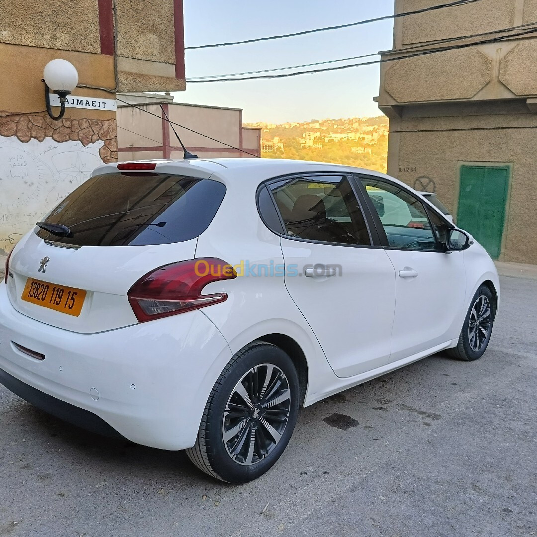 Peugeot 208 2019 Allure