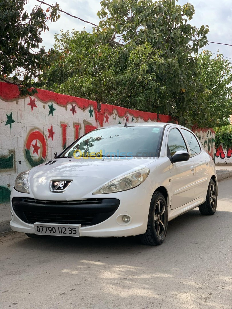 Peugeot 206 Plus 2012 generation