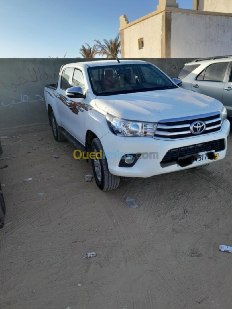 Toyota Hilux 2017 LEGEND DC 4x4