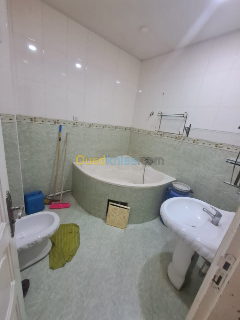 Location Niveau De Villa F4 Alger Bordj el kiffan