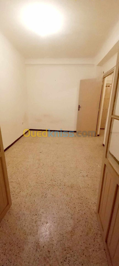 Location Appartement F2 Oran Ain el turck