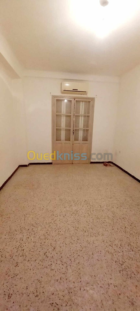 Location Appartement F2 Oran Ain el turck