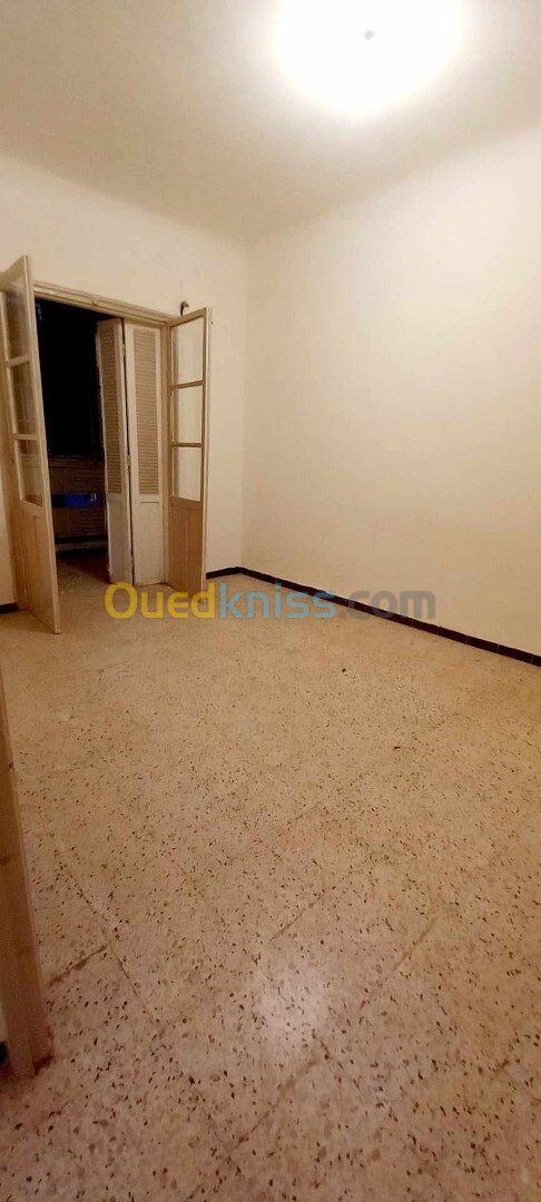 Location Appartement F2 Oran Ain el turck