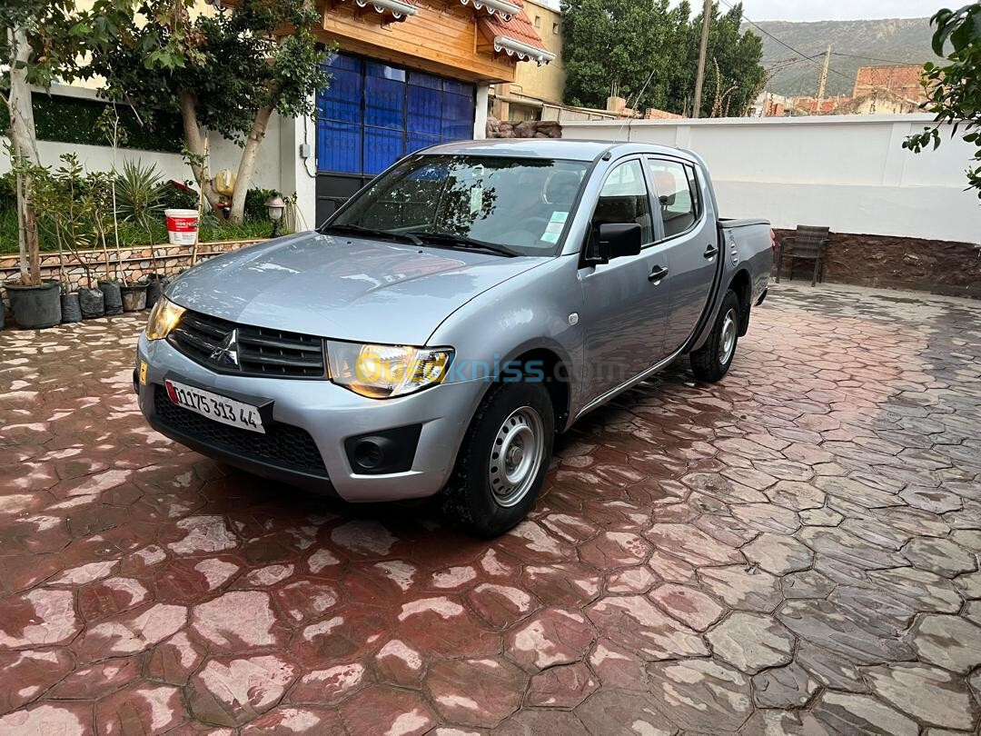 Mitsubishi L200 2013 Doube cabine Evolution