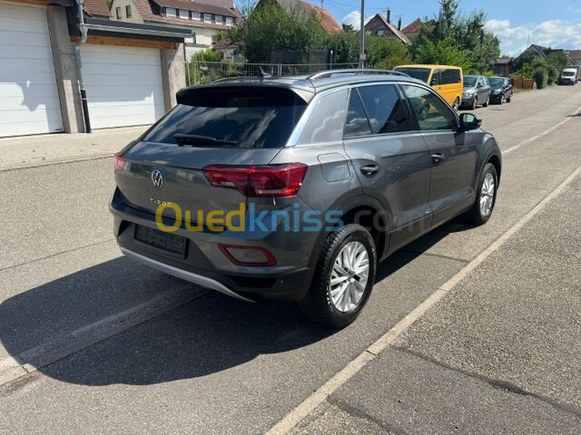 Volkswagen T-Roc 2023 Life plus