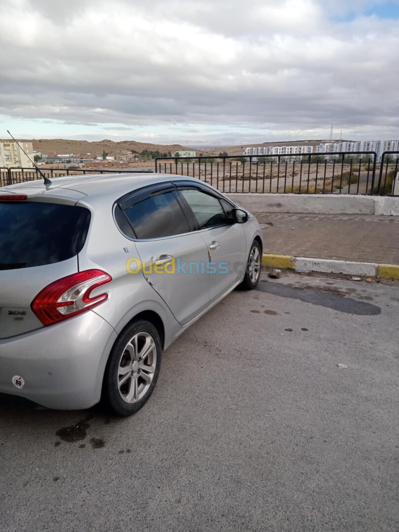 Peugeot 208 2013 Allure