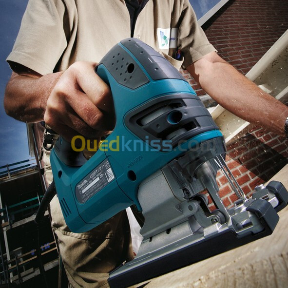 SCIE SAUTEUSE 135 MM 720 W MAKITA