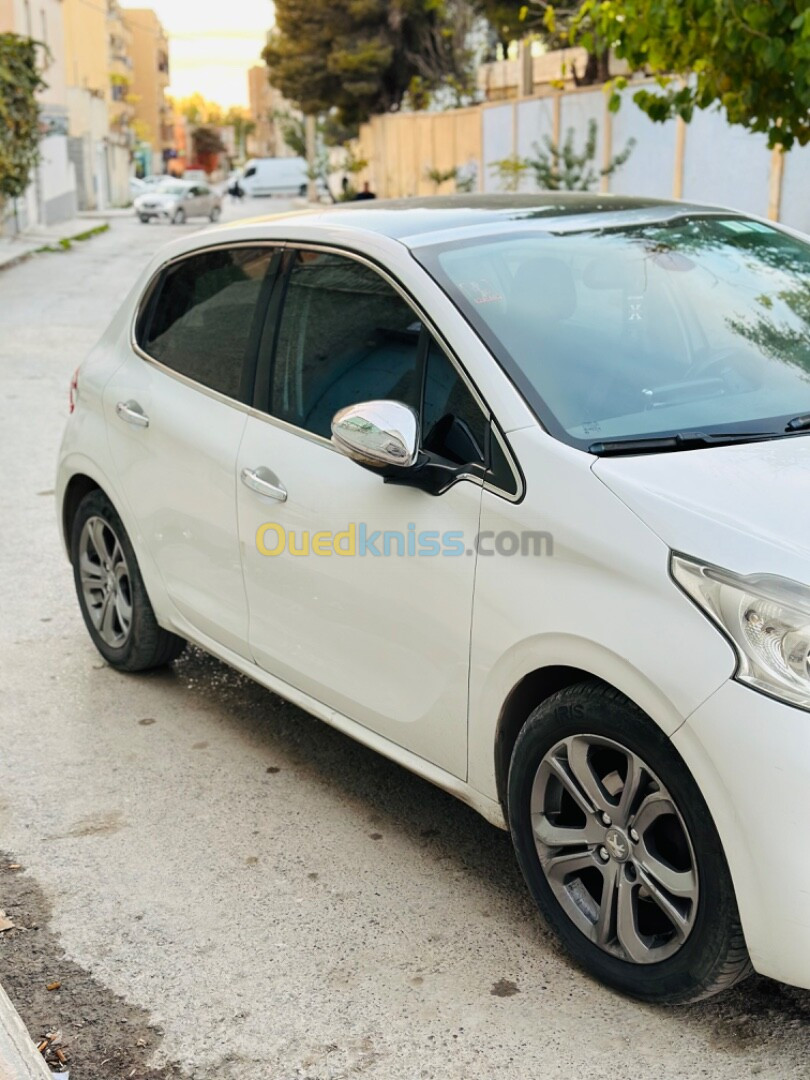 Peugeot 208 2014 208