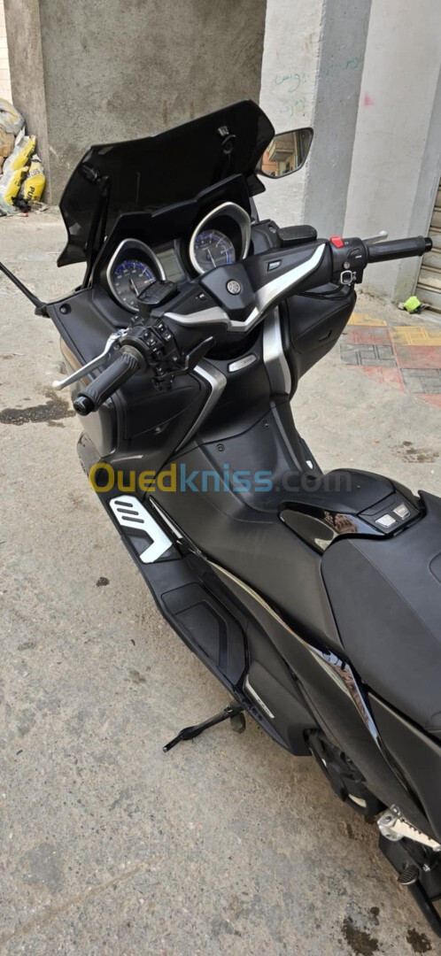 Yamaha T max dx 2020