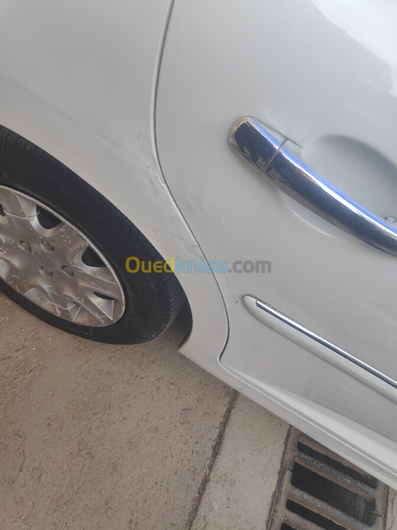 Peugeot 207 2012 عادية