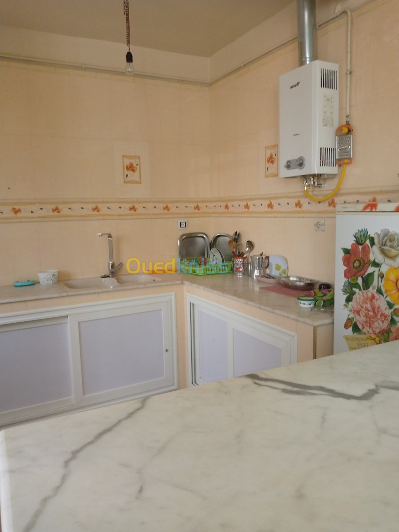 Location vacances Appartement F3 Boumerdes Corso