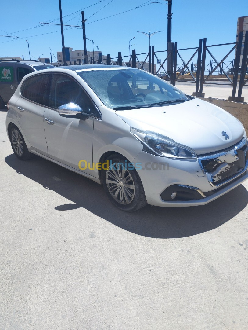 Peugeot 208 2016 Allure Facelift