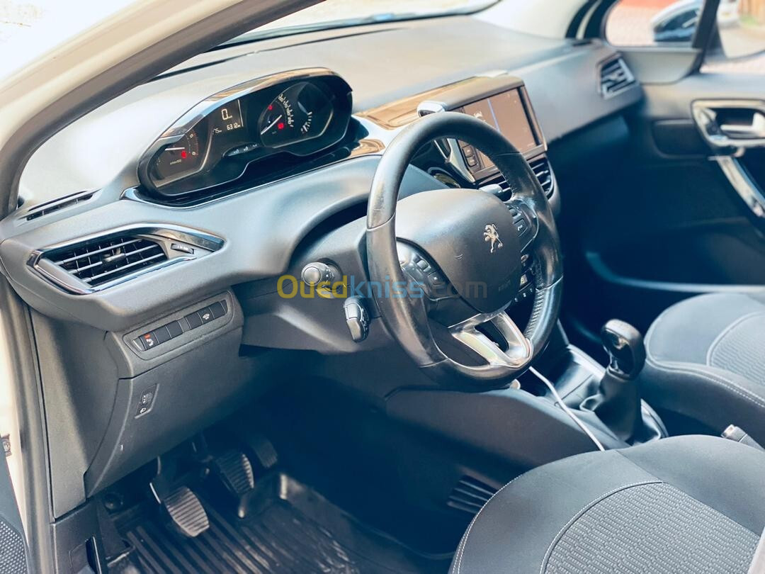 Peugeot 208 2019 Allure Facelift