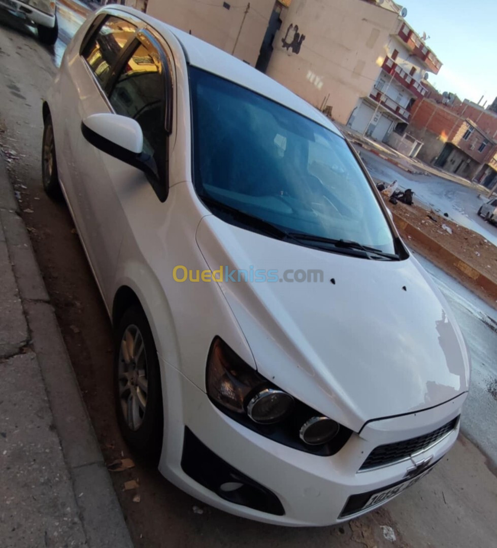 Chevrolet Sonic Hatchback 2014 Sonic