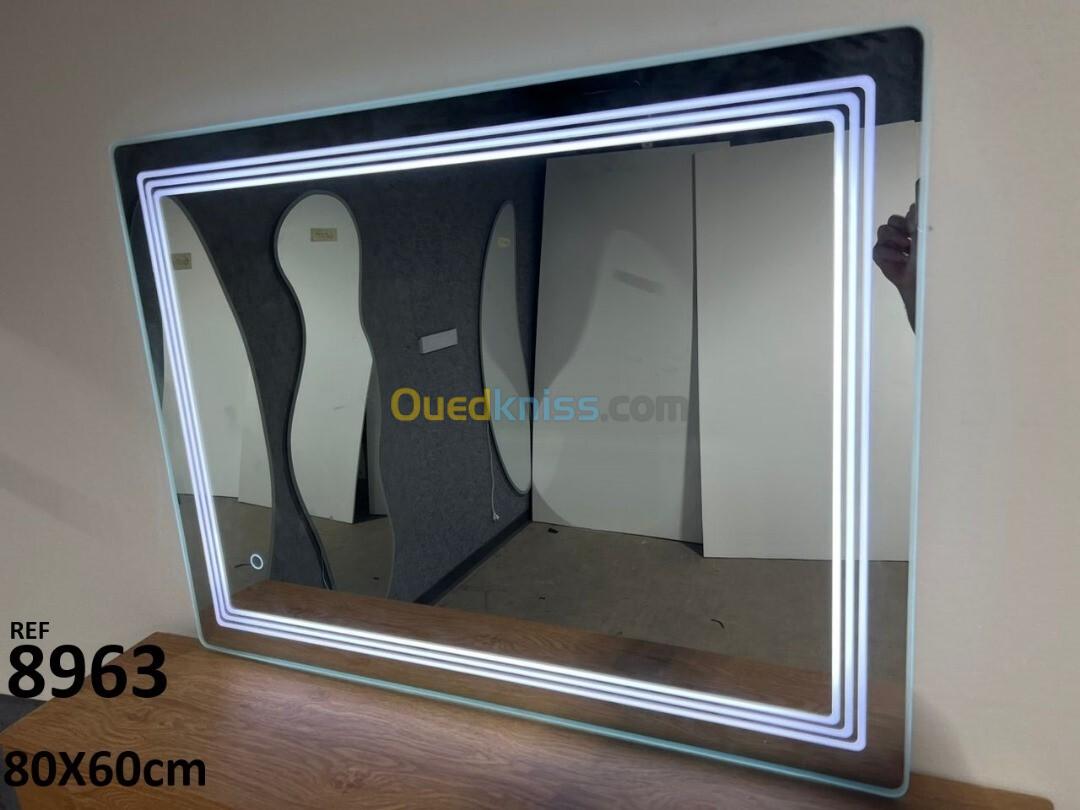 Miroirs avec LED - Éclairez Votre Espace avec Style