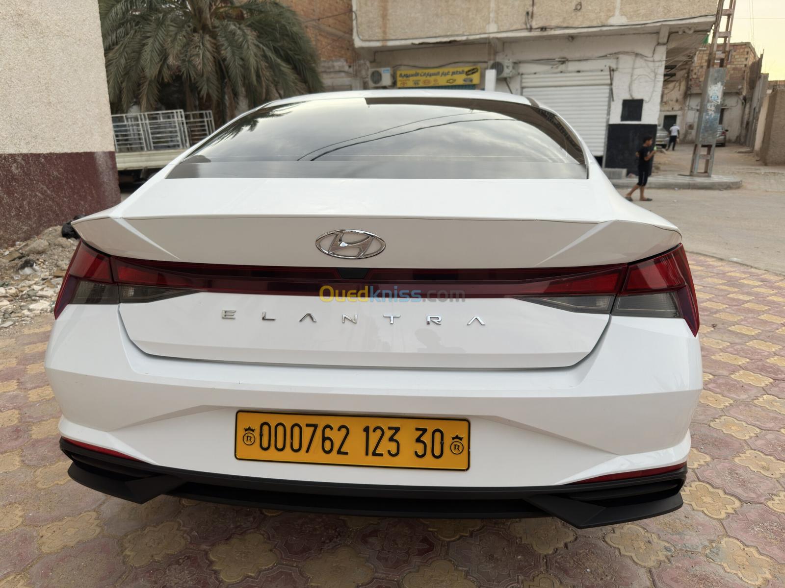 Hyundai Elantra 2023 