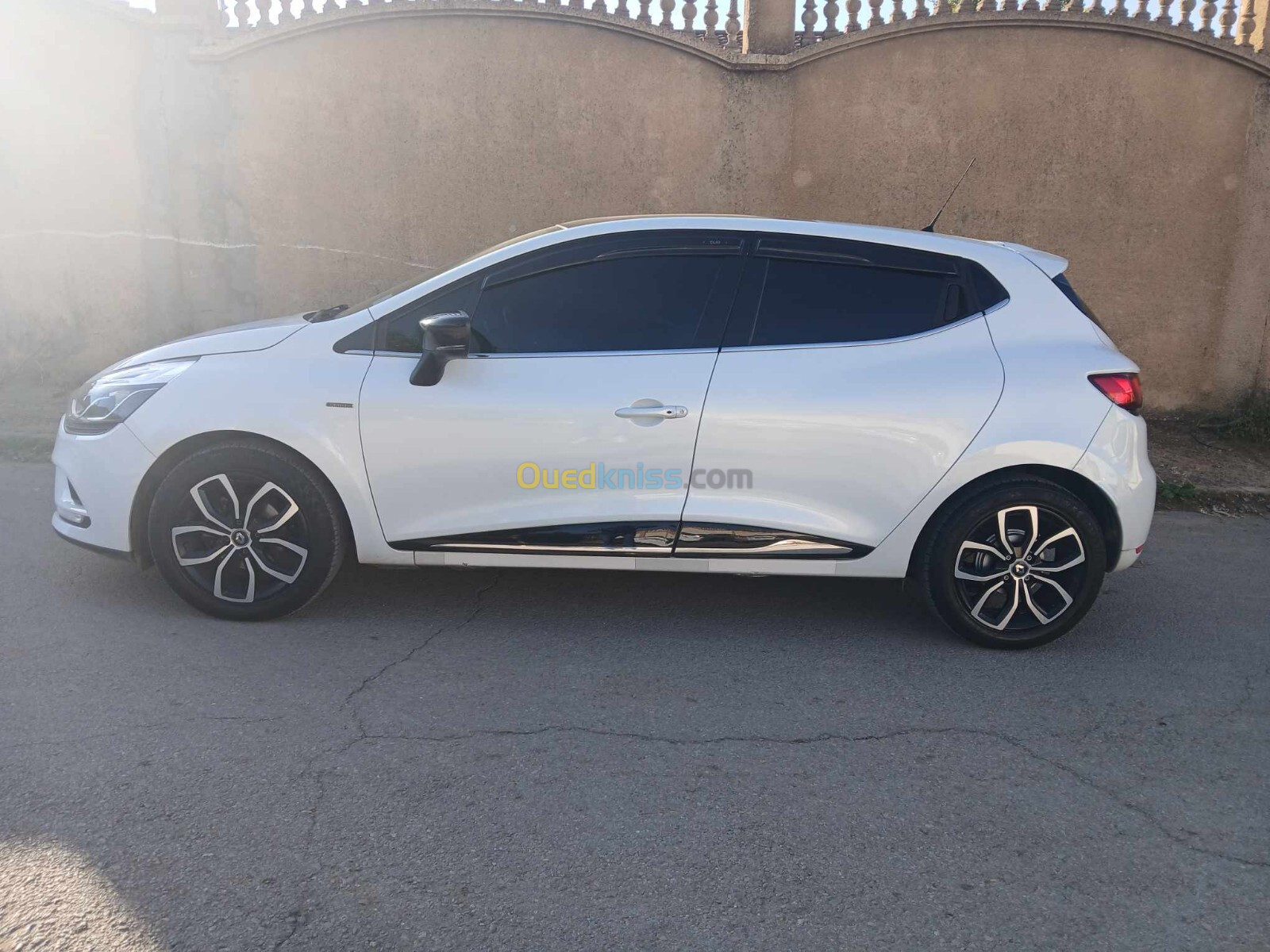 Renault Clio 4 2019 Limited 2