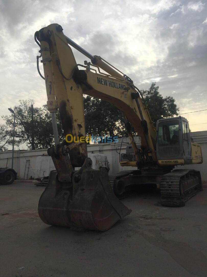 NEW HOLLAND Pelle hydraulique 