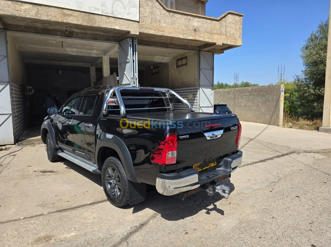 Toyota hilux 2023 