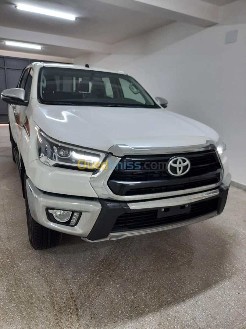 Toyota Hilux 2022 LEGEND DC 4x4 Pack Luxe