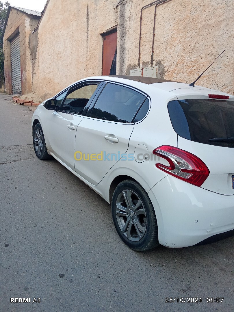 Peugeot 208 2014 Access