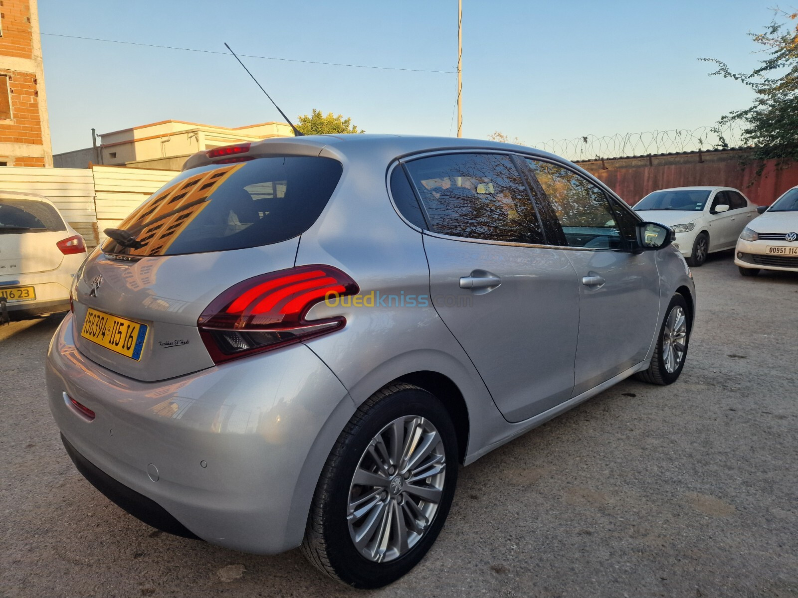 Peugeot 208 2015 Allure Facelift