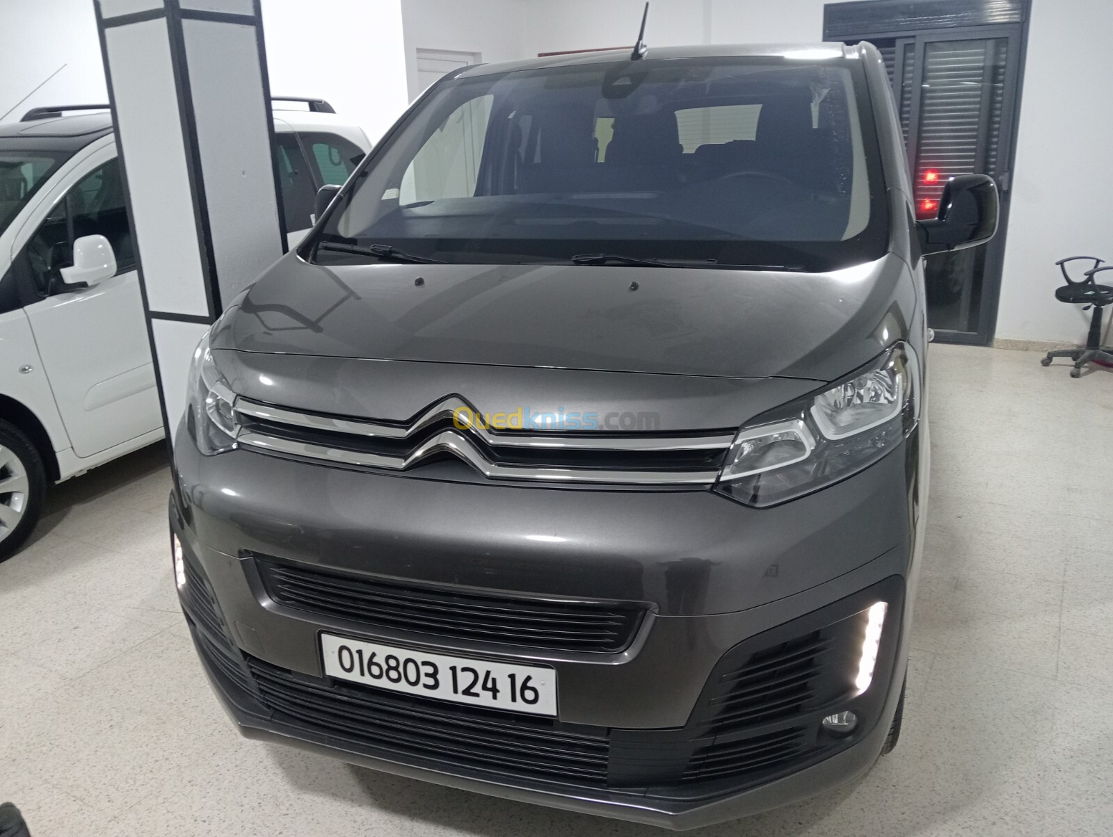 Citroen Jumpy 2024 9 places