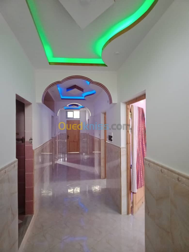 Location vacances Appartement F3 Skikda Kerkera