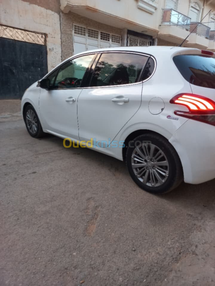 Peugeot 208 2016 Allure Facelift