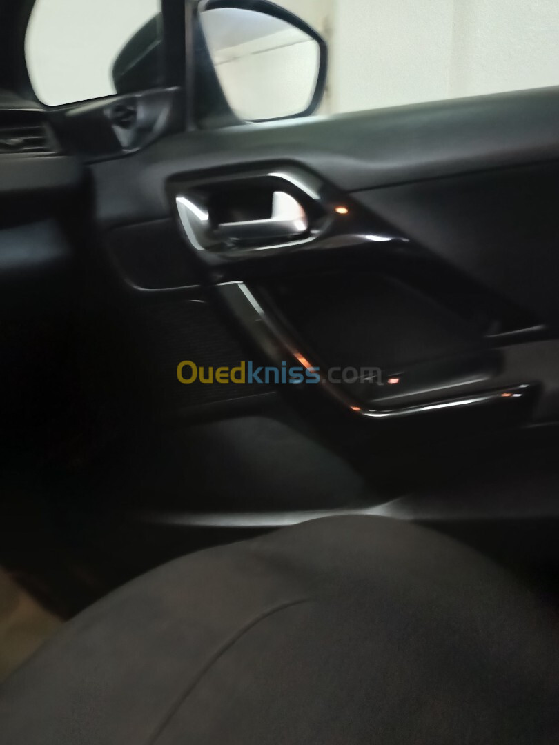 Peugeot 208 2012 Access