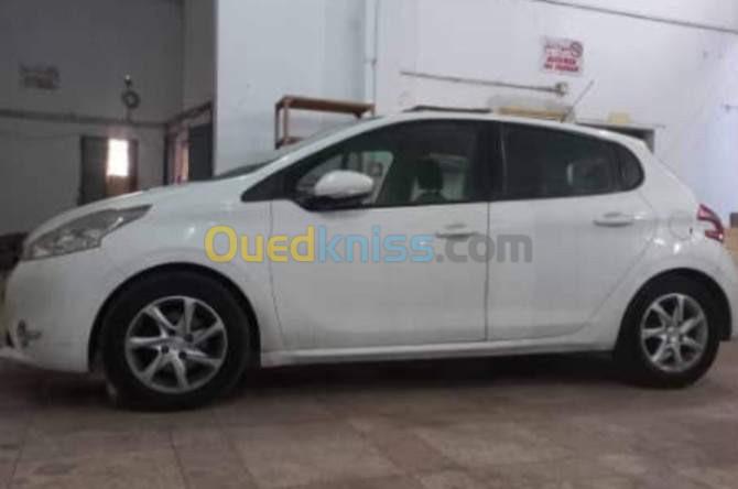 Peugeot 208 2013 Allure