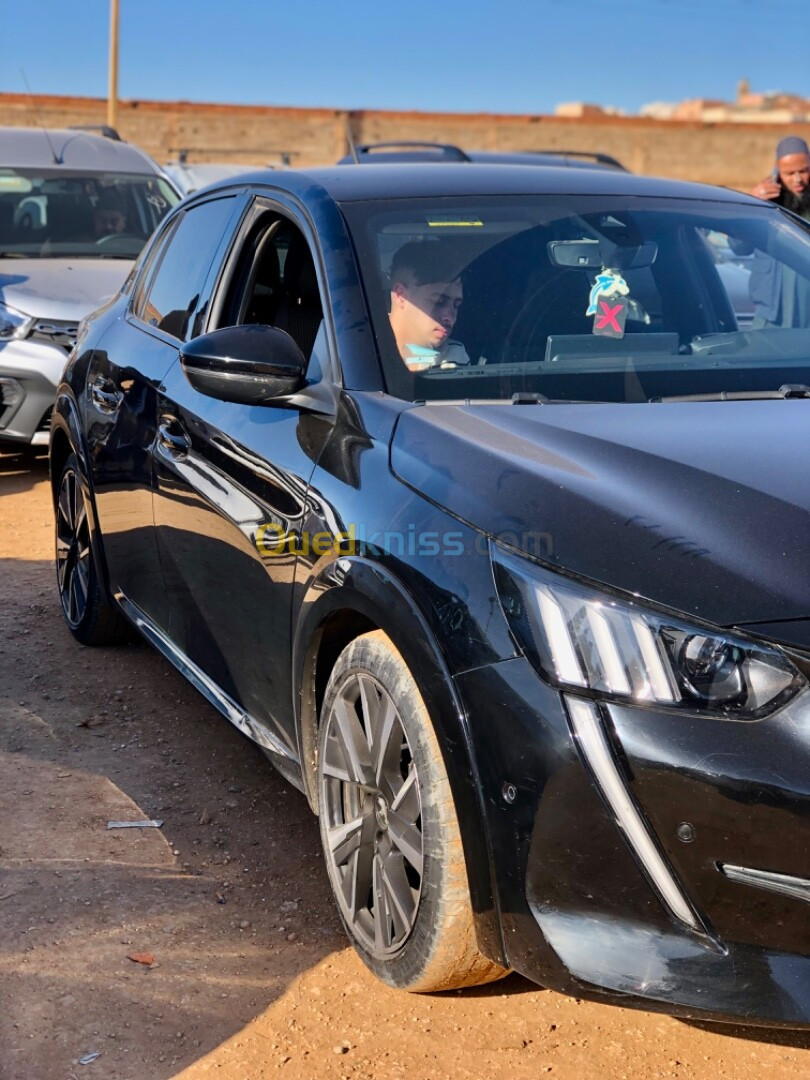 Peugeot 208 2021 GT Line