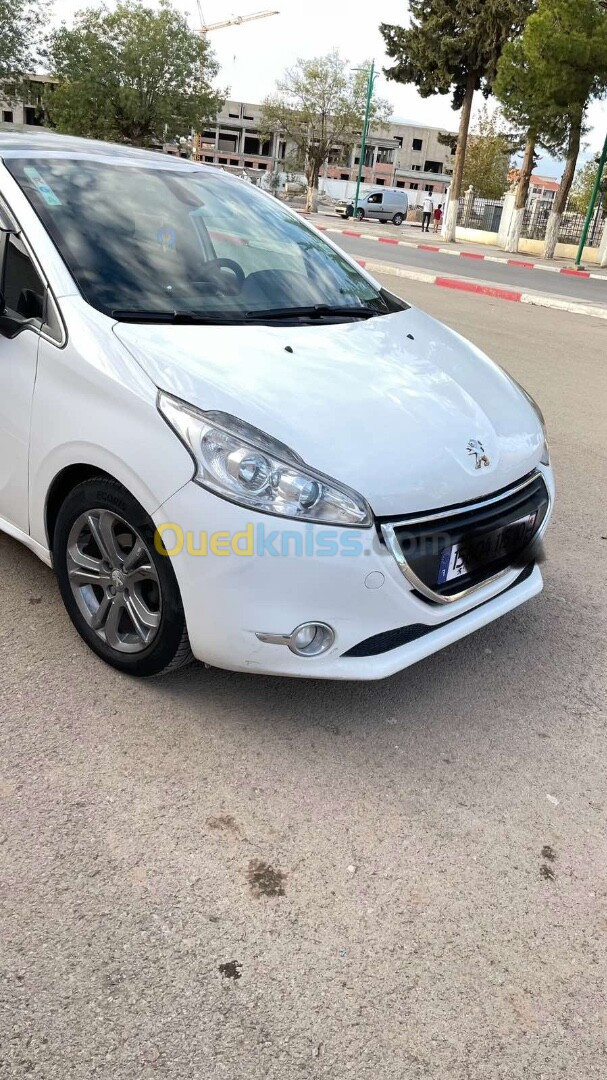 Peugeot 208 2015 208