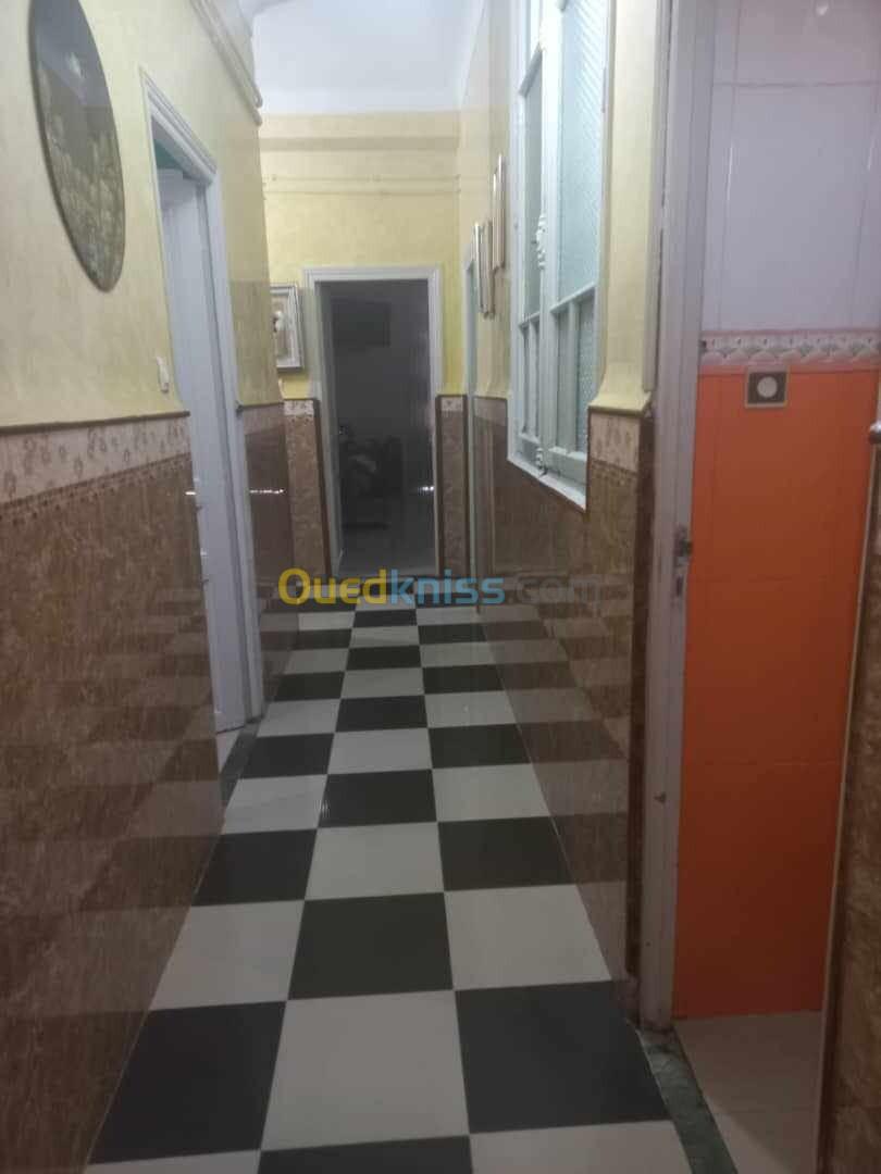 Vente Appartement F5 Alger Mohammadia