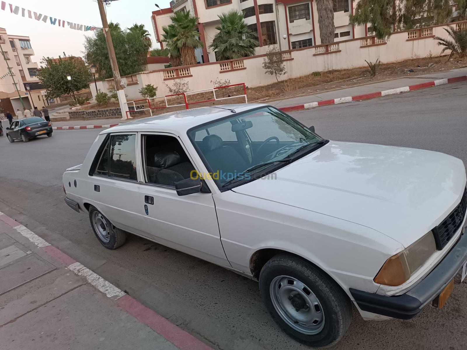 Peugeot 305 1986 305