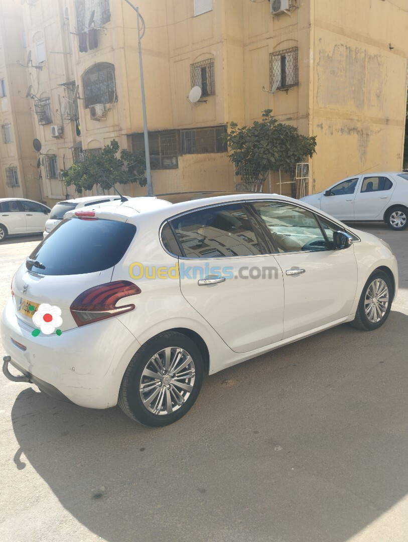 Peugeot 208 2016 Allure Facelift