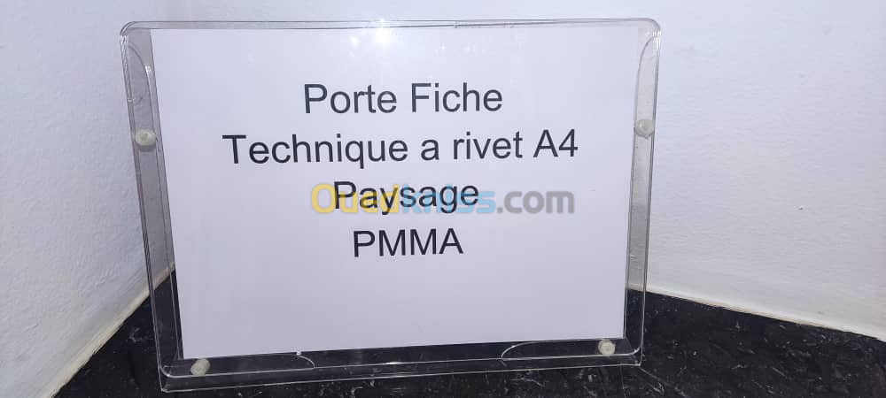 Porte Fiche Technique sur Bureau format A4 Paysage en PMMA