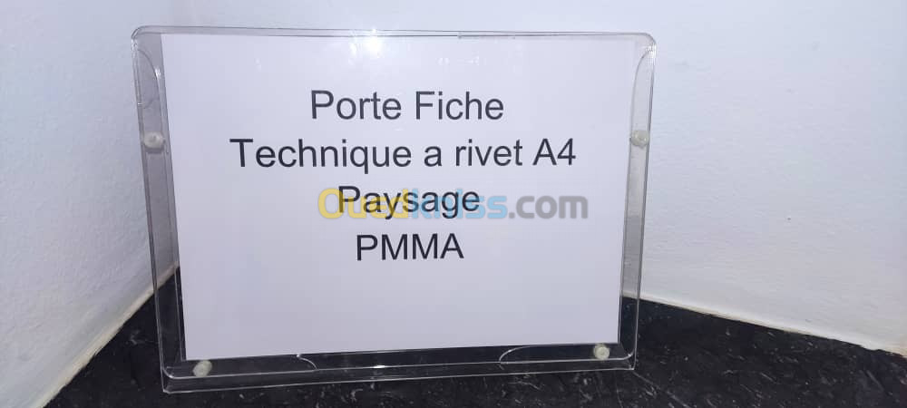 Porte Fiche Technique sur Bureau format A4 Paysage en PMMA