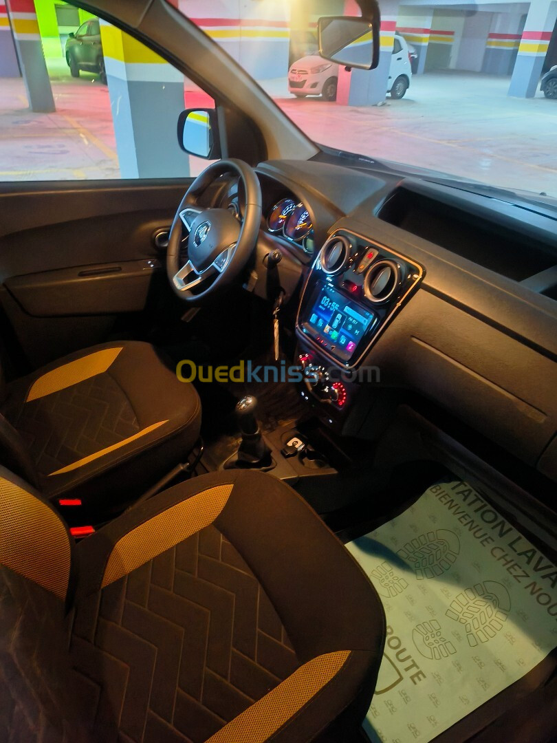 Renault Kangoo Stepway 2024 