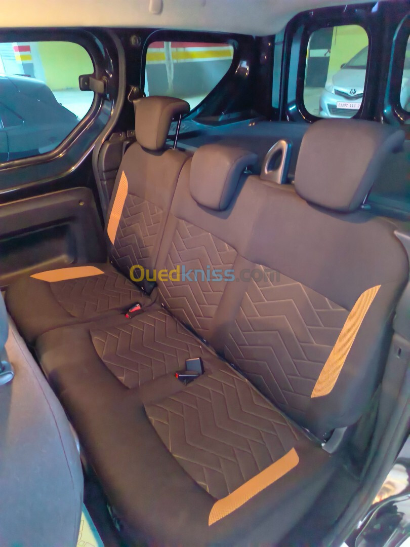 Renault Kangoo Stepway 2024 