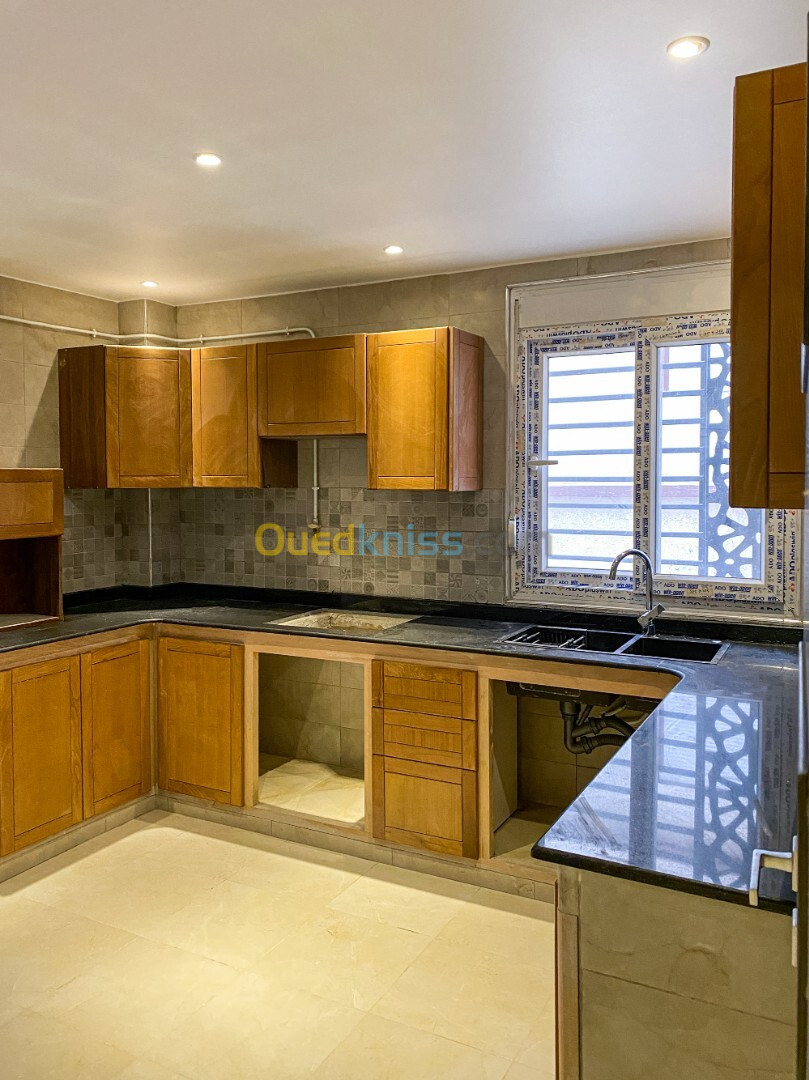 Vente Appartement F4 Alger Bordj el bahri